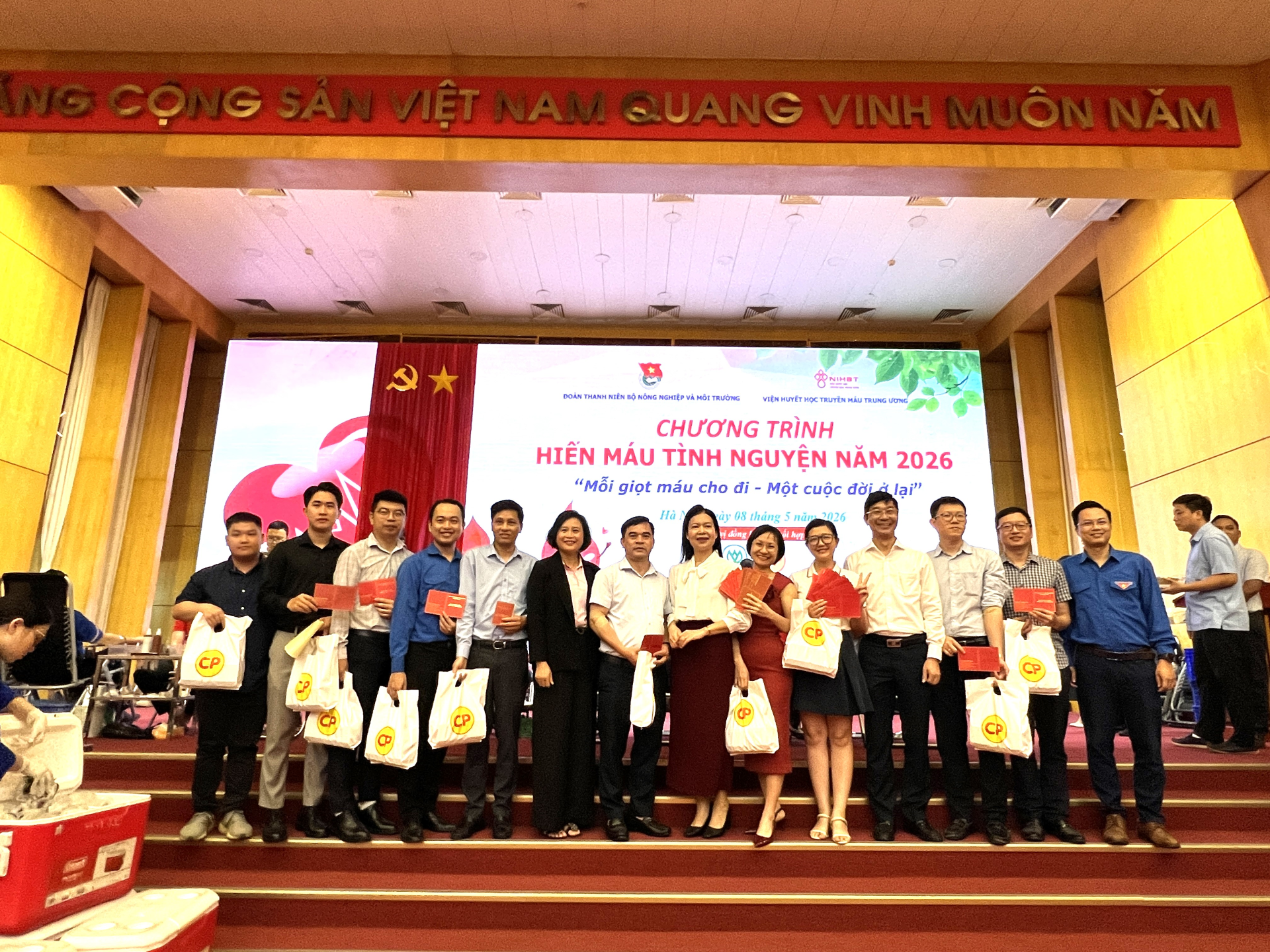 Tuổi trẻ Bộ Nông nghiệp và Môi trường hiến hơn 260 đơn vị máu an toàn